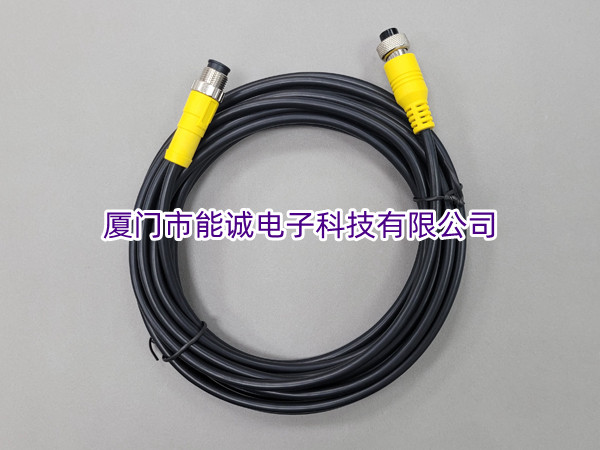 汽車(chē)?yán)走_(dá)線2_副本.jpg
